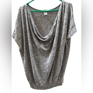 Everly Grey Woven top scoop neck in Heather grey, size Med pullover w/ roomy top
